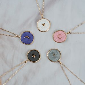 Fashion Unisex Pendant Necklace Accessory Round Lightning Love Star Men Women Moon Necklaces Jewelry Gift