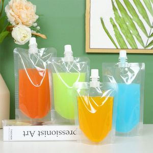 Stand Plastik İçecek Ambalaj Çantası 50ml 100ml 150ml 200ml 300ml Balık Suyu Sütü Düğün Partisi için Nozul