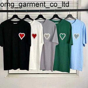 Nowe projektanty T-shirty Amis Summer 100% bawełniany Korea Fashion T Shirt Mężczyźni Kobieta przyczynowa podstawowa koszulka męska topy męskie
