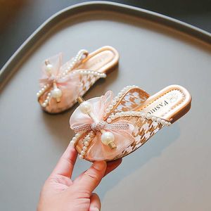 Slipper Pink Sweet Girls Классические элегантные тапочки 2023 Детская мода Универсальная жемчужные пальцы