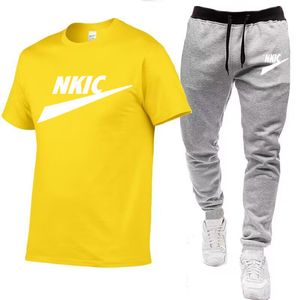 Nya sommarkläder mode man spårsuits varumärke logotyp tryck solid färg hylsa t shirt byxor passar långa byxor gatukläder män kläder set