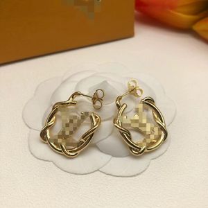 Orecchini a cerchio stilista 3/4 / 5CM Lettera classica 2 colori oro e argento Cerchio grande Orecchini semplici Orecchini iniziali gioielli da donna per donna M64288 E-107