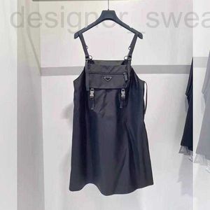 Casual Dresses Designer 2021 Kvinnor Lossa svart klänning Damer ärm Kvinna Spaghetti Strap RZPJ