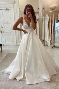 2023 Simple Satin A Line Wedding Dresses with Buttons Sexy Open Back Vestidos De Novia Deep V Neck Lace Sleeveless Bride Wedding Gowns Beach Formal Bridal Gowns