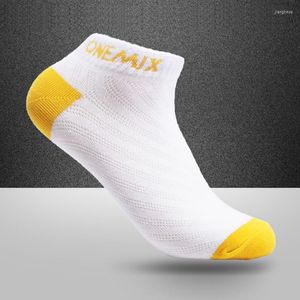 Sports Socks Onemix Men, executando algodão 1 pares/lote para o navio de caminhada ao ar livre em cores aleatórias