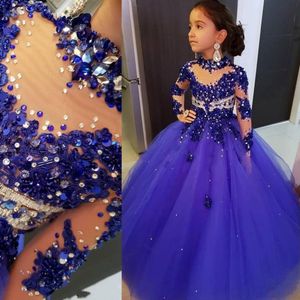 Royal Blue Ball Gown Girls Pageant Dresses High Neck långa ärmar Spetsapplikationer kristallpärlor Kids Formal Prom Toddler First Comm232Y