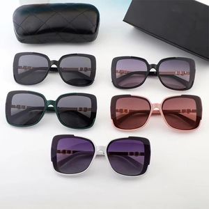 Moda Eyewear Designer Moda Os óculos de sol femininos de luxo masculino Mulheres ao ar livre marca de alta qualidade Luxo com caixa
