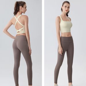 Ll feminino yoga sutiã verão sem aço de aço embutido almofada de peito embutido feminino feminino mangas de choques de choques de ginástica de fitness yoga tanque de moda