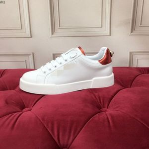 Topp män kvinnor casual skor designer botten med spikar mode insider sneakers svart rött läder låg top skor storlek35-45 mjip rh10000003