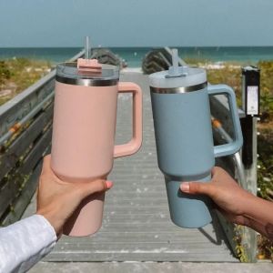 Bottiglia d'acqua termica in acciaio inossidabile da 1200 ml Bicchiere da 40 once con manico Tazza da viaggio per auto Tazza da caffè con cannuccia Thermos Bicchieri 1pz