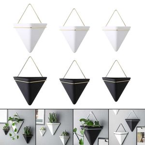 Planters POTS Triangle Wall Planter Nordic Indoor Outdoor Geometric Succulent Flower Pot Decoration For Flower Small Plant Air Plant J230302
