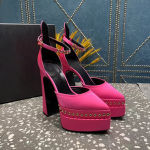 Runway-Plateau-Damenschuhe mit spitzem Ende, kleine runde Nägel aus Metall, dekorative High Heels, Knöchelriemenblock, Luxusdesigner für Damenfabrikschuhe 35-42