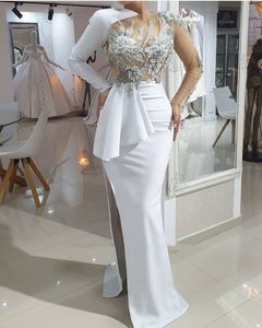 Luxury Beaded Long Straight Prom Dresses Sexy Illusion Side High Slit Ivory Satin Evening Gowns Floral Lace Applique Sheath Women Chic Special Occasion Dress