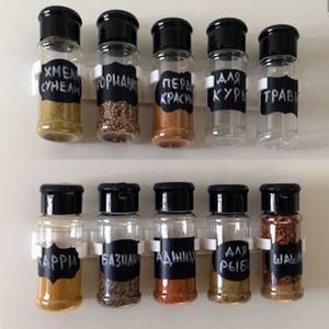 Nya 100 ml kryddor Shaker -flaskor Plastkryddor Klapp Burkar Kök Salt och peppar Shaker Spices Boxar för köksgadgetverktyg