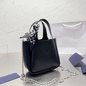crossbody bag chain designer women designers shoulder s hands ladies classic Fashion hand with Silk Scarf 230325