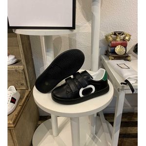 23ss kids brand designer sports shoess boys gril hook loop fasteners double G Logo shoes Spring Autumn board shoes size 23-35 a1