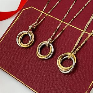 Moda Charms Charms Carti Colar Love Series Círculo pendente Mulheres homens 18K Cadeia de corda com corda de ouro