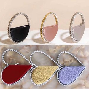 Tote Bag Ins Super Fire Net Red with Diamond Heart Shaped Handbag Dinner Bag Small 2023 New Female rhinestone bags 230304