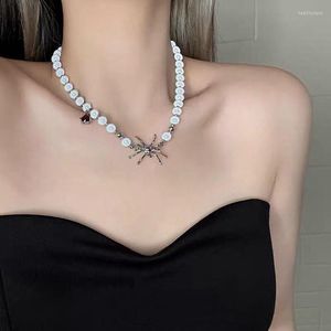 Collana girocollo punk gotico per donna Colletto con ciondolo a forma di ragno freddo Ragazze Catene con collo di perle Accessori di gioielli gotici Y2k