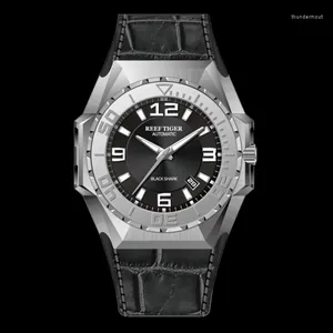 Armbanduhren Reef Tiger Herren-Automatikuhr, Militäruhr, 100 m wasserdicht, mechanische Armbanduhr, leuchtendes Saphir-Spiegel-Leder