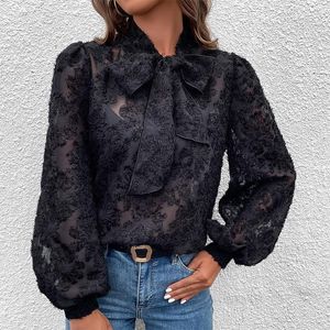 Kvinnors blusar Kvinnor Black Jacquard Hollow Out 2023 Spring Summer Bow Tie Long Sleeve Flower See Through Lace Shirts Tops