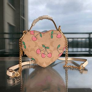 Top Borsa a tracolla di design a forma di cuore Borsa a tracolla di moda Stili multipli Tote Bag Donna Designer di pelle di qualità Borse Borsa Cherry Print Lady Borse a tracolla 230216