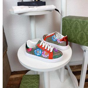 23ss brand designer kids sports shoess Flower printing boys gril Small white shoes Spring Autumn intracortex board shoes size 23-35 Flower printing a1