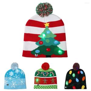 Decorazioni natalizie Albero Fiocco di neve Omino di pan di zenzero Luce a LED Berretto lavorato a maglia Beanie Hat Decor Forniture per feste festive