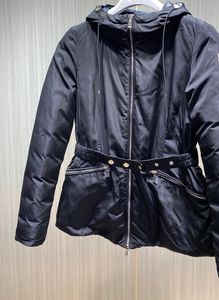 BB M53152 Women's Down & Parkas fabric adopts Feather-Light 10D waterproof coating fabric, which is made of 84.5% polyester fiber and 15.5% cotton bruce zhang quality