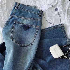 Designer de jeans feminino com etiqueta de triângulo Jean Pant calças de perna reta Classic Back Pocket Emale Troushers Troushers Multi-Size Spring Autumn uyek