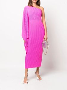 Sukienki swobodne miyake plisowane 2023 Vestido Kobiety sukienka London Designer Asymetria solidna kolorowy