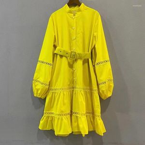 Повседневные платья 2023 Spring Fashion Play Highfate Women Women Hollow Out Emberidery Flantern Eleve Big Swing Yellow Green