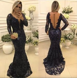 Dark Navy Lace Mother Of The Bride Dresses Long Sleeve Vintage Fall Winter Evening Gowns Buttons Illusion Back Formal Party Wear