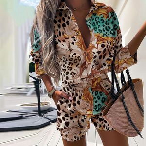 Kvinnors tvåstycksbyxor Spring Leopard Print Shorts Suit Half Sleeve Shirts Tops and Shorts 2 Piece Set Button Shirt Outfits 230303