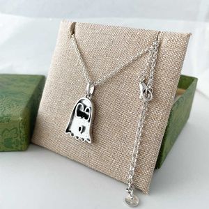 2023 Nya lyxiga högkvalitativa modesmycken för Silver Elf Halsband Cleavicle Sweater Chain Hip Hop Men and Women Simple Lovers