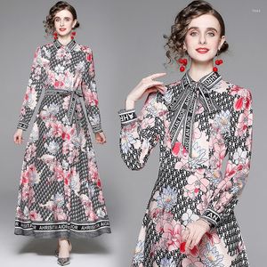 Casual Dresses Fashion Bow Tie Neck European och American Fashionable Long Shirt Dress Floral Letter Prints Robe Luxury Party Design Maxi