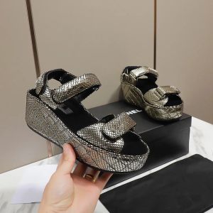 Uma plataforma feminina de qualidade Sandal