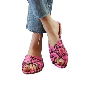 Tofflor sommarkvinnor orm tryck romerska skor flip flops kvinna korsar platta sandaler 2023 stor storlek laquette femme