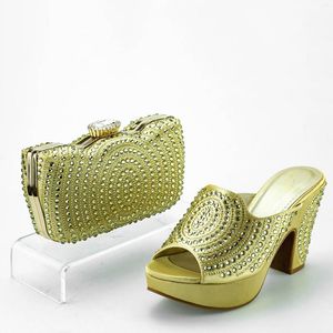 SURET Buty luksusowe pompki ślubne obcasy z torebką włoski stylowy buty i torby zestaw pasujący do sprzęgła
