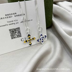 20 % RABATT auf 2023 neuen, luxuriösen, hochwertigen Modeschmuck für silberne dreidimensionale doppelseitige Emaille-Kreuz-Halskette für Männer und Frauen