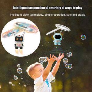 Astronaut ledde lysande barnflygmaskin elektronisk infraröd induktionsflygplan Fjärrkontroll Flying Toys Magic Sensing RC Helicopter