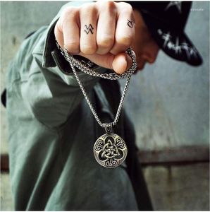 Pendant Necklaces Europe And America Retro Fashion Man Cool Punk Ireland Heart-to-Heart Round Plate Tag Necklace Sweater Ornament