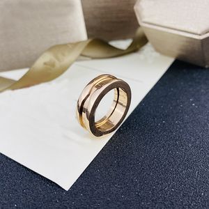 Engajamento Titanium Steel Silver Love Ring Men and Women Jewelry Gold Gold For Lovers Casal Rings Gift Tamanho 5-12 Gold rosa