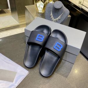 Infradito da donna Designer Pantofole da uomo Sandali con scivolo per piscina Scarpe Pantofole estive da spiaggia per esterni Infradito piatte alla moda con scatola