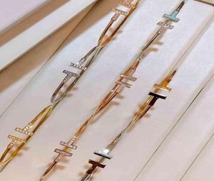 Dubbele T witte fritillaria stijl diamant ingelegde mode veelzijdige armbandster dezelfde online sieraden 20223268778