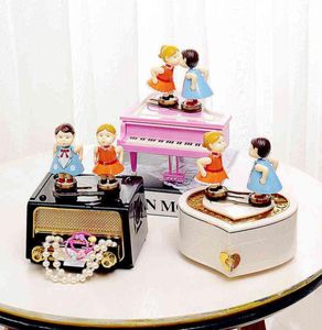Classic Mode Model Music Box Creative Cartoon Cartell Storage Box Valentine039s Day Boy and Grils Gift Birthday Present Music Box2270774