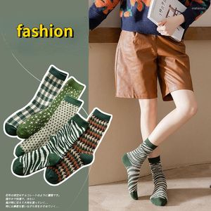 Women Socks Cute Spring Autumn Fashion Vintag Warm Cotton Sock Winter Lady Thick Casual Girl Middle Tube For