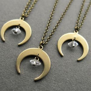 Collane con ciondolo Hippy Crescent Moon Collana di cristallo creata Gioielli punk con diamanti Girocollo trasparente naturale Fascino Boho Delicatezza Regalo donna