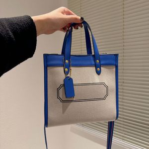 2023 Роскошные дизайнерские дизайнерские тотальные сумки женская мода холст кросс -кусочек плеч для плеча женская сумка для покупок с большими возможностями