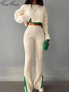 Kvinnors tvådelade byxor Knit Two Piece Set Women Casual Paneled Side Split byxa Suits Female Spring Crop tröja Hög midja Dam Suits 230303